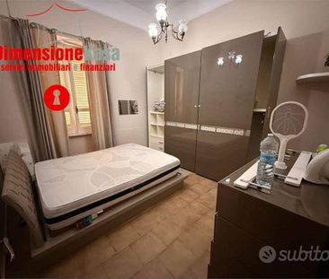 Appartamento di 100 m² con 4 locali e posto auto a - Photo 3