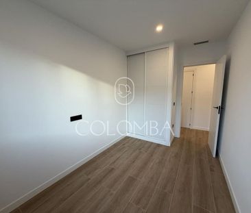 3 bedroom luxury penthouse for rent in Madrid, Spain - Photo 2