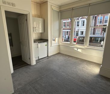 Caburn Road, Hove - Photo 3