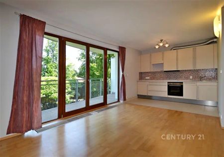 Prostorný byt s dvěma terasami a garážovým stáním, 3+kk/2xT/GS, 115 m - Fotografie 2
