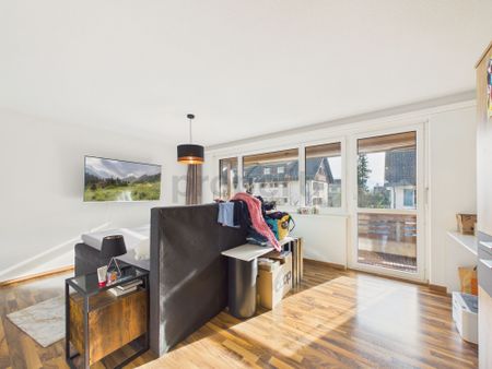 Family-friendly living with garden & fireplace 4.5 rooms in Hombrechtikon - Photo 2