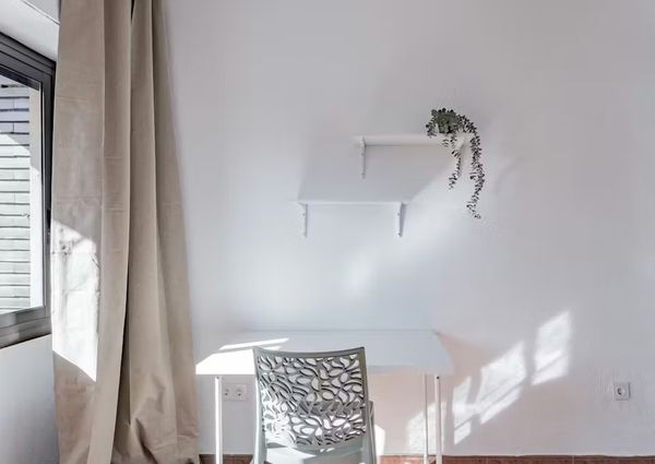 Carrer del Mestre Alberto Luz, Valencia, Valencian Community 46035