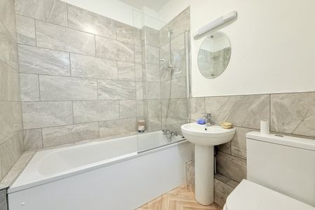 Low Petergate, YORK - Photo 5