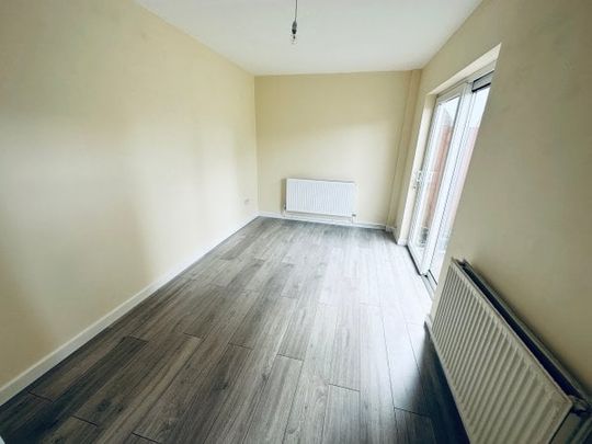 Queens Way, Dordon, Property for rent - Photo 1