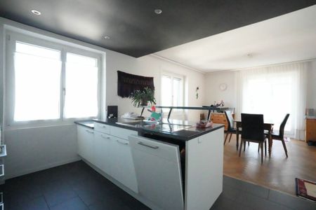 Gepflegte 2.5-ZWG mit schönem Weitblick - Photo 3