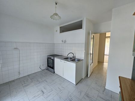 Location Appartement 4 pièces 65m² CREST 26400 - Photo 5