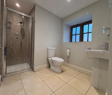3 bedroom barn conversion to rent - Photo 5