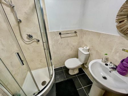 1 bedroom flat to rent - Photo 5