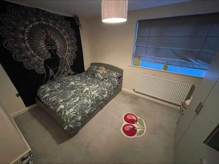 One Bedroom Apartment Royal Navy Court - Lu - Parking To Front - Spacious - Unfurnished, LU2 - Photo 3