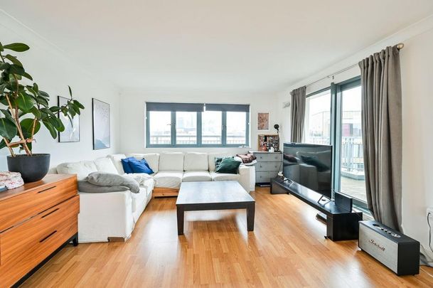 3 bedroom flat to rent - Photo 1