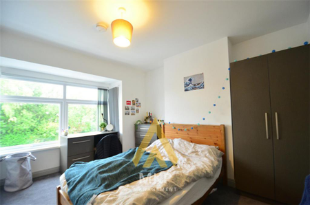 5 bedroom terraced house to rent - Photo 4