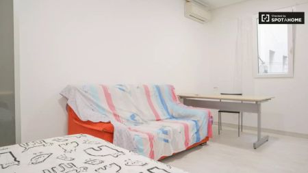 3-bedroom apartment for rent in Goya, Madrid, suitable for students - Foto 3