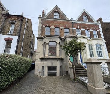 North Avenue, Ramsgate, CT11 9BT, Kent - Photo 2