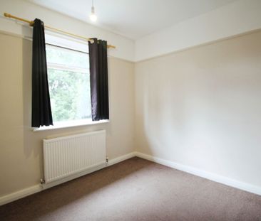 Laburnum Grove, Saltney, Chester - Photo 4