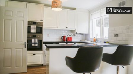 Bed for rent in 4-bedroom house, Stoneybatter, Dublin - Photo 3