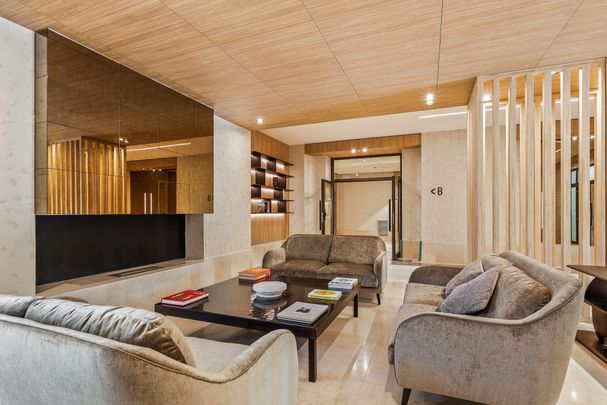 Tout savoir sur cet appartement dans le quartier Ile de la Jatte-Parc d'Orléans, à Neuilly-sur-Seine - Photo 1