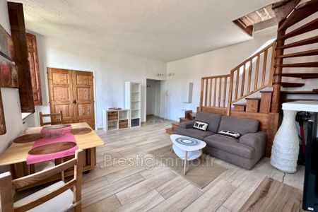 Village, Location duplex 2 pièces 54 m² - Photo 2