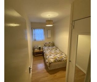 Room in a Shared House, Brecon Road, W6 - Photo 2