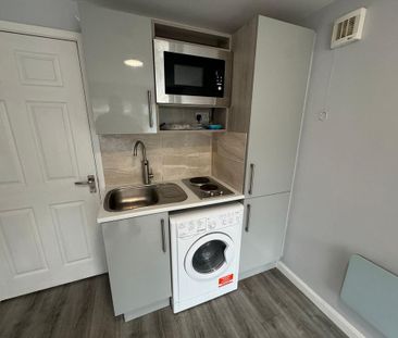 Studio to rent - Photo 4