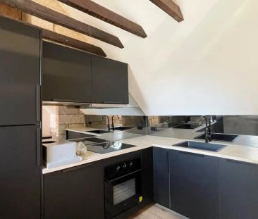 Contemporary Modern Studio + Study + WATER & ELECTRICITY INCLUDED - Photo 3