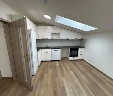 Pronájem bytu 2+kk 40 m and sup2;, Jenštejn - Photo 3