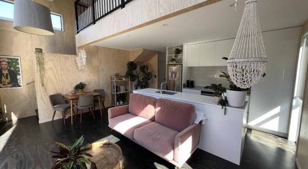 Moturoa Executive Townhouse - Photo 3