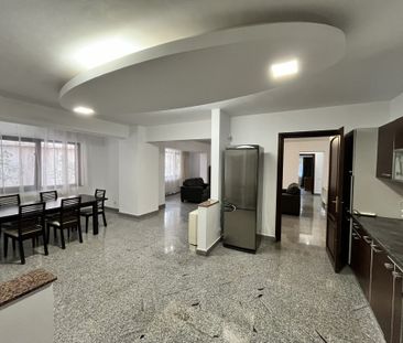 Apartament cu 5 camere de inchiriat - zona Aviatorilor - Fotografie 2
