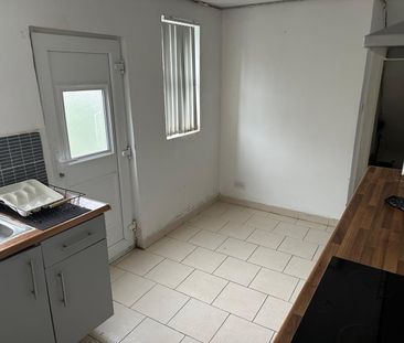2 Bed Terraced House, Hornby Boulevard, L21 - Photo 4