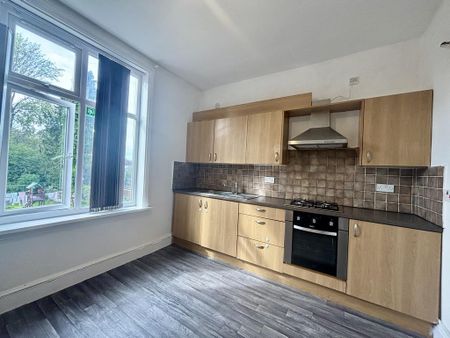 3 bedroom flat to rent - Photo 5