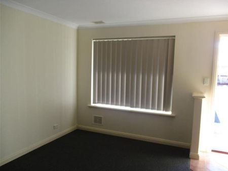 15/1 Ochiltree Street, Kalgoorlie - Photo 2