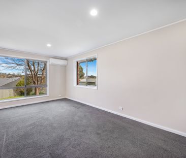 18 Aurora Close, Mawson ACT 2607 - House For Rent | Domain - Photo 1