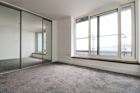 Ferry Court, CARDIFF - Photo 4