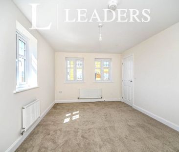 4 bedroom house to rent Daisy Lane, Wixams, Bedford, Bedfordshire, ... - Photo 3