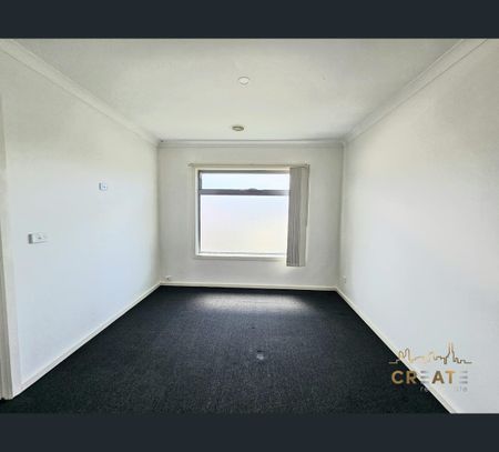 2/69 Warwick Road, Sunshine North, Vic 3020 - Photo 2