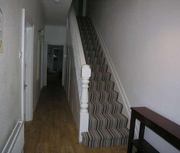 Bedroom House In Charminster, BH8 - Photo 4