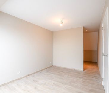 Zeer ruim nieuwbouwapp met 2 slpk en autostaanplaats in het centrum... - Foto 4