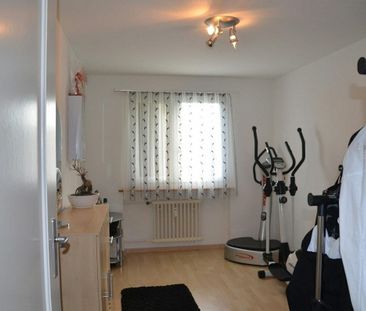 Center-near living with all daily needs - Photo 3