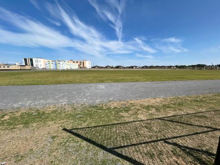 For Lease - 257 Finsbury Avenue, Stittsville - Munster - Richmond, Ontario - Photo 2