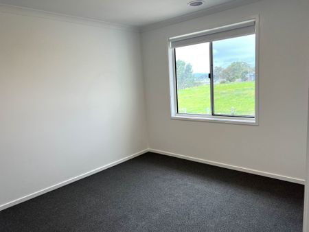 3 Rochfort Rd, Doreen - Photo 2