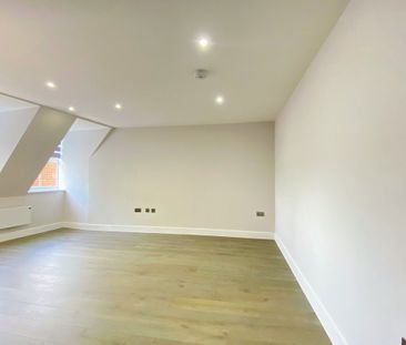 Moulsham Street - Photo 5