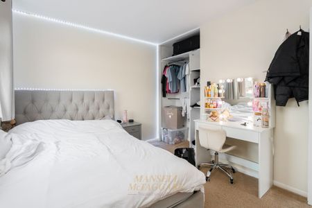 Ash Close, Crawley Down, RH10 - Photo 2