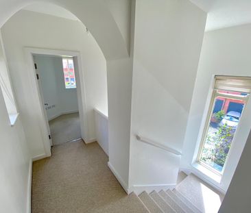 3 bedroom flat to rent - Photo 5