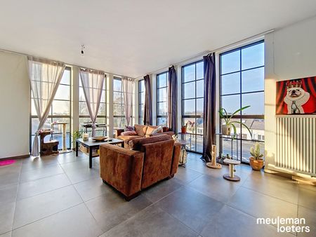 Lichtrijk appartement met ruime woonvolumes - Photo 2