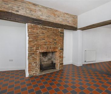 3 bedroom maisonette to rent - Photo 1