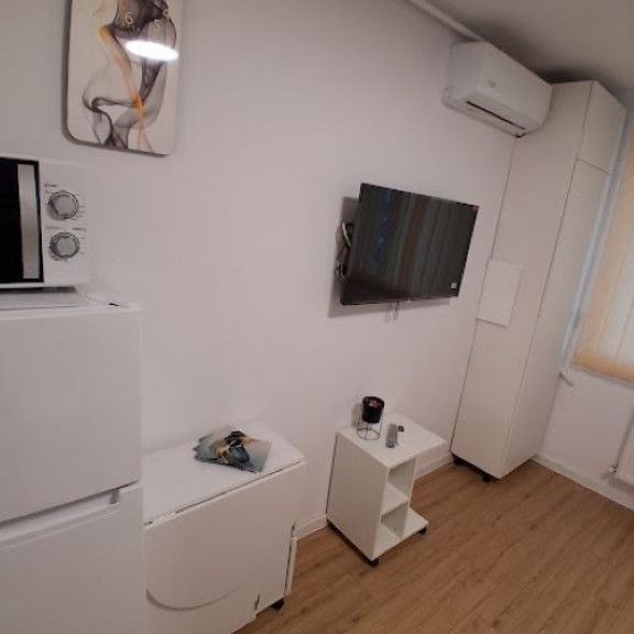 Garsonieră pentru studenți – Faleza Nord, Bd. Mamaia - Photo 1