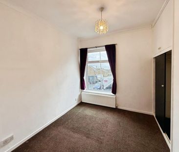 2 bedroom end of terrace house to rent - Photo 3