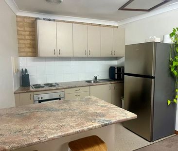 Convenient One Bedroom Unit with Secure Parking - Photo 5
