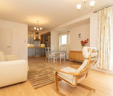 2 bedroom apartment to rent - Photo 4