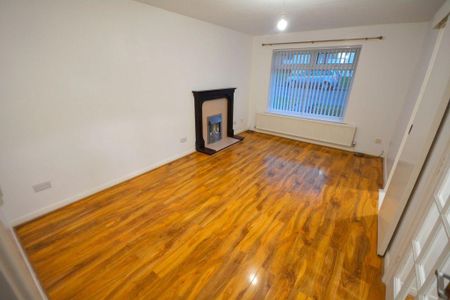 2 bedroom semi-detached bungalow to rent - Photo 4