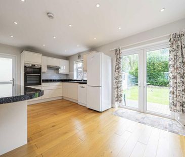3 bedroom detached house to rent - Photo 4